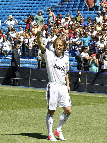 德扑翻前：3-Bet 后的范围压缩实战。（德扑翻前实战：3-Bet后如何压缩范围）