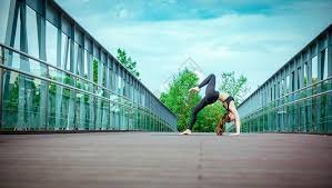 自己变成了受害者？EIk安慰粉丝：我无所谓的！粉丝锐评绿茶行为